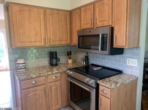 15 Green Heron Dr, Hackettstown NJ  07840-3302 exterior