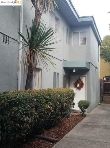 3214 Delaware St, Oakland, CA 94602-3832