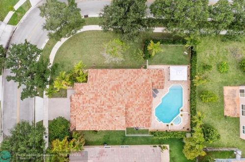 1277 144th Ter, Hollywood FL  33028-2925 exterior