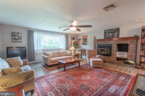 1755 Ludwell Dr, Prospectville PA  19002-3030 exterior