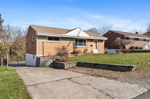 429 Audrey Dr, Pittsburgh, PA 15236-3824