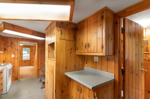 819 Eaton Rd, Conway NH  03818-6113 exterior