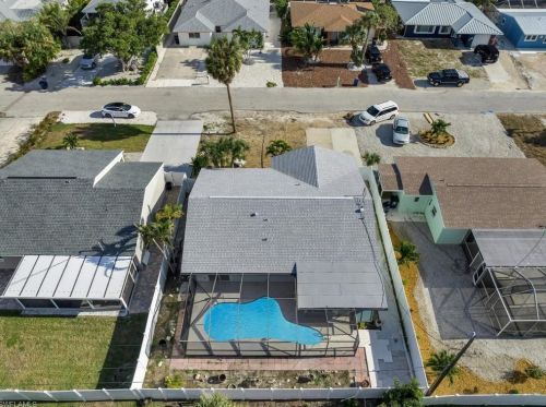 193 Hibiscus Dr, Fort Myers Beach FL  33931-3831 exterior