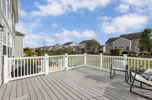 924 Kentucky Cir, Marysville OH  43040-7095 exterior