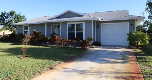 618 Nichols Ter, Fort Pierce, FL 34953-1941