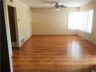 120 Clearbrook, Irvine, CA 92614-7984