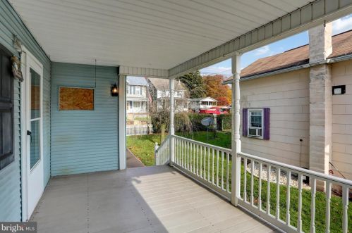 609 Pottsville St, Lykens PA  17048-1630 exterior