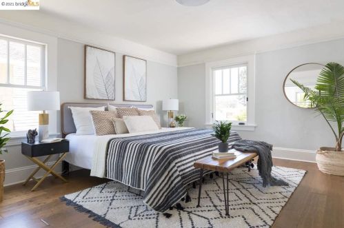 5845 Colby St, Oakland CA  94618-1224 exterior