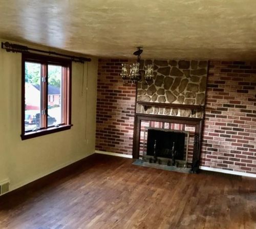 5122 Fieldcrest Dr, Pittsburgh, PA 15236-1704