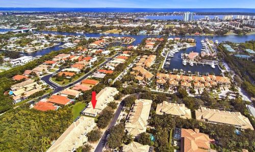 731 Cable Beach Ln, West Palm Beach FL  33410-3412 exterior