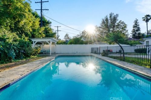 11814 Hesby St, North Hollywood CA  91607-3218 exterior