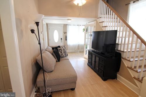 525 Hurst St, Norristown, PA 19405-1539