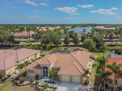 2209 Myrtle Vista Ct, Ruskin, FL 33573-5887