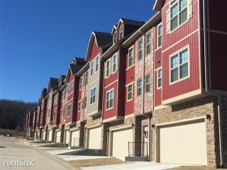 2819 Hillshire Dr, Fayetteville AR  72704-5137 exterior