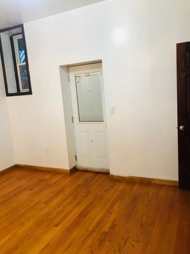 1104 Avenue C, Bayonne, NJ 07002-3360