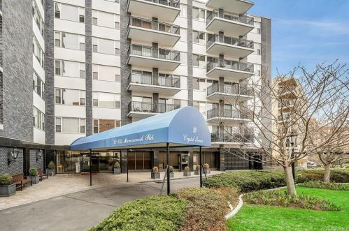 20 Old Mamaroneck Rd, White Plains NY  10605-2060 exterior