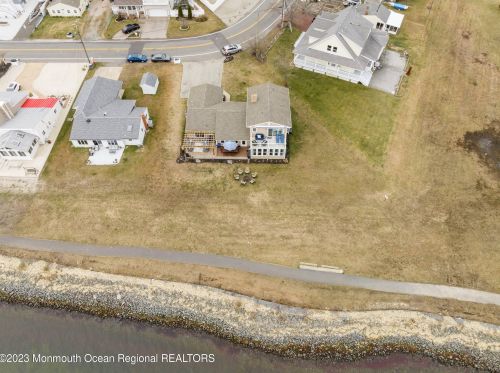 1600 Bch Blvd, Lacey NJ  08731-5031 exterior