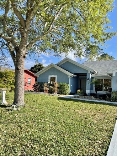 558 Goldcoast Ave, Fort Pierce, FL 34983-1022