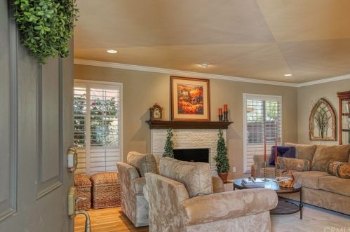 629 Woodland Dr, Pismo Beach, CA 93420-4251
