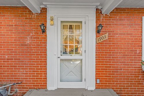 1903 Hampstead Dr, Pittsburgh, PA 15235-5036