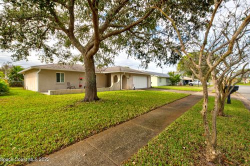2685 Tomoka Ave, Titusville, FL 32780-5131