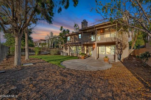 28529 Deer Springs Dr, Santa Clarita, CA 91390-4220