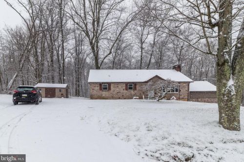 7454 Blue Church Rd, Coopersburg, PA 18036-2723