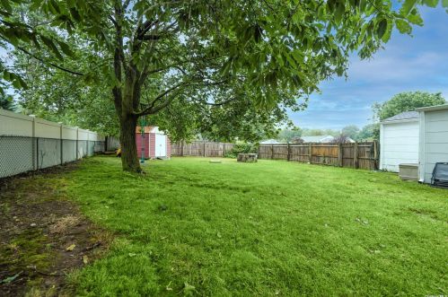 24 Ashland St, Mount Sinai NY  11766-2902 exterior