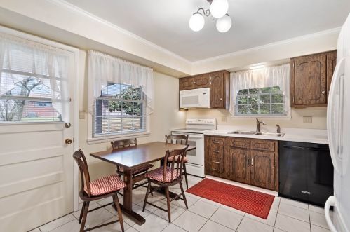 1 Royal Oaks Dr, North Charleroi PA  15022-3329 exterior