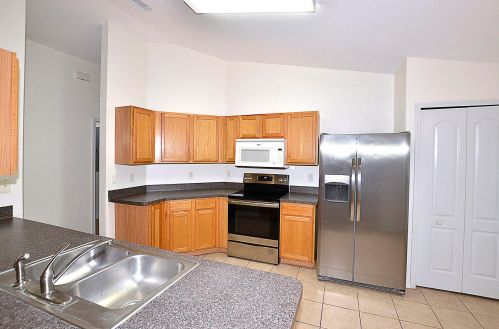 7715 95th Ct, Vero Beach FL  32967-3828 exterior