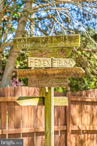 9101 Sainsbury Ct, Bristow VA  20136-1770 exterior