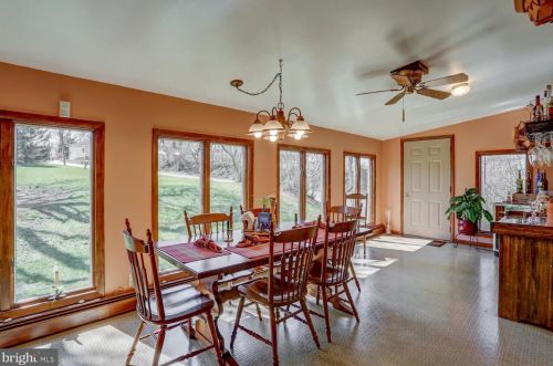 210 Hoernerstown Rd, Hummelstown PA  17036-9503 exterior