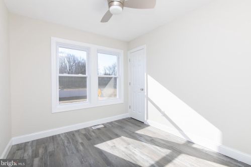 125 Applewood Dr, Auburn NJ 08085-1559 exterior