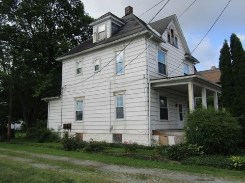 264 Church St, Somerset, PA 15501-2217