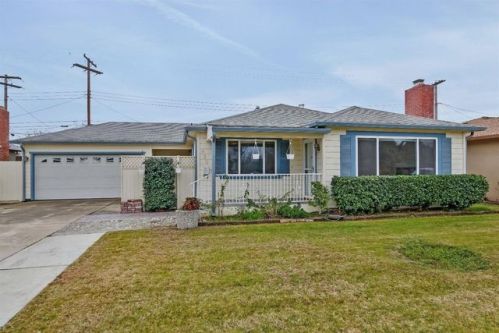 930 Tokay St, Lodi, CA 95240-3930