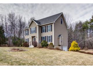 15 Elder Osborne Dr, Lee, NH 03861-6660