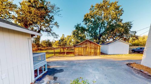 785 Scenic Ave, Santa Rosa CA  95407-8337 exterior