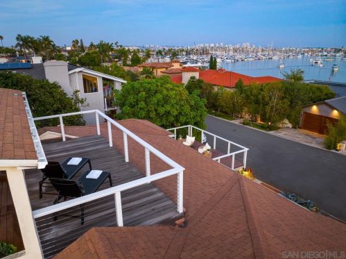 870 San Antonio Pl, San Diego, CA 92106-3057