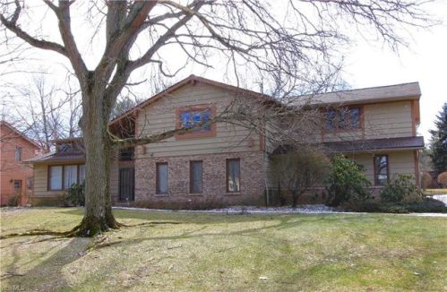25430 Halburton Rd, Cleveland, OH 44122-4181
