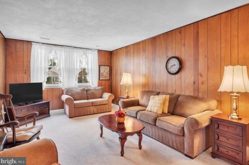 113 Purnell Ave, Riverton NJ 08077-2248 exterior