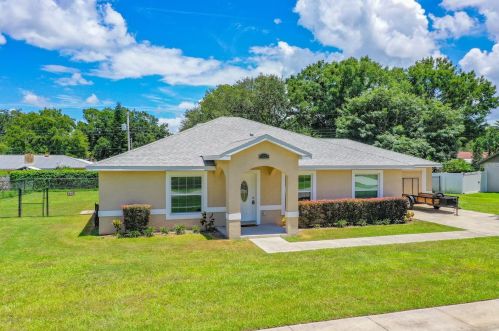 5222 Nichols Dr, Lakeland, FL 33812-4040