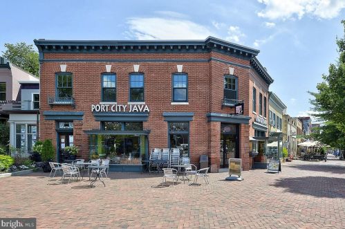 3322 Clay Pl, Washington DC 20019-1429 exterior