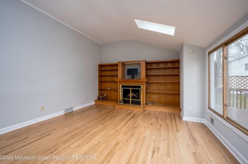 1 Brunswick Dr, Wall Township NJ  07731-1722 exterior