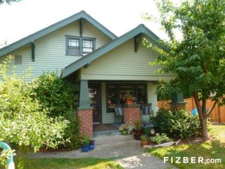 208 Percival St, Olympia, WA 98502-4932