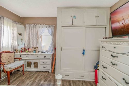 129 69th Way, Long Beach CA  90805-1237 exterior