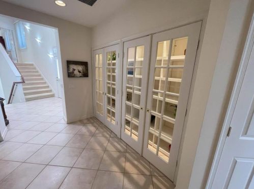 3304 Silver Oak Ln, Vista CA  92084-6614 exterior