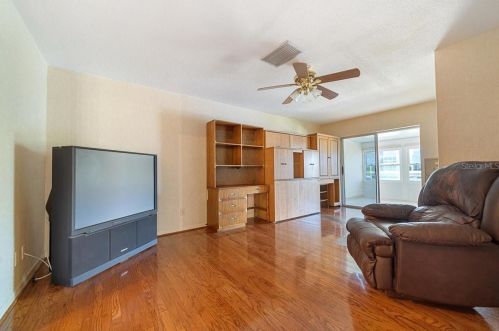 192 Boca Ciega Pt Blvd, Saint Petersburg FL  33708-2738 exterior