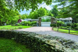 427 Forrest Farm Rd, Pawlet, VT 05761