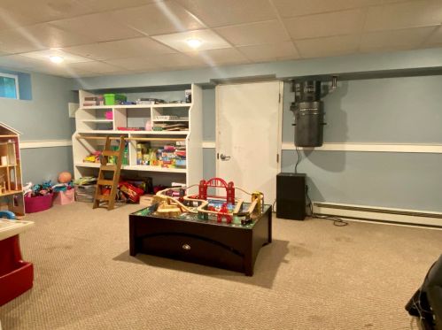 22 Settlers Ln, Salem NH  03079-1253 exterior