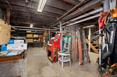 8 Madison St, Fredon NJ  07860-2007 exterior